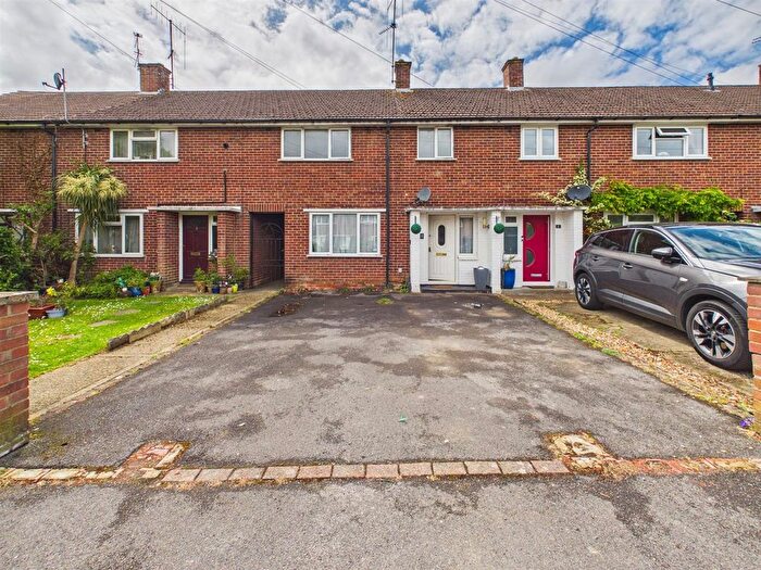 3 Bedroom Terraced House For Sale In Brimpton Road, Reading, RG30