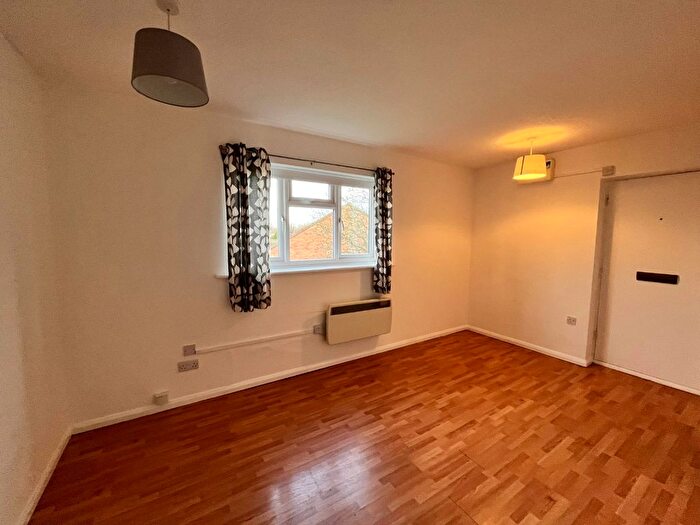 1 Bedroom Studio To Rent In St. Johns Close, Daventry, Northamptonshire, NN11
