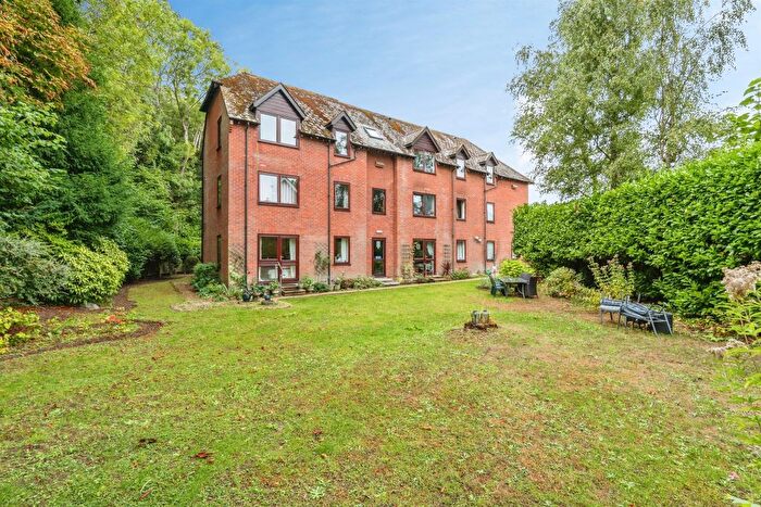 1 Bedroom Flat For Sale In Middlebridge Street, Romsey, SO51