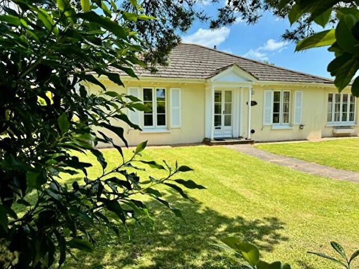 3 Bedroom Bungalow To Rent In Aldwick Bay Marine Private Estate, Aldwick, PO21