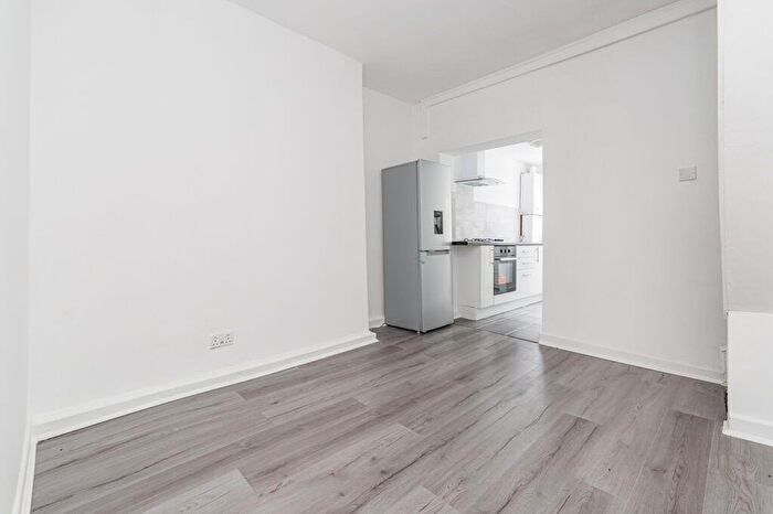 3 Bedroom Town House To Rent In Hawkins Street, Liverpool, Merseyside, L6