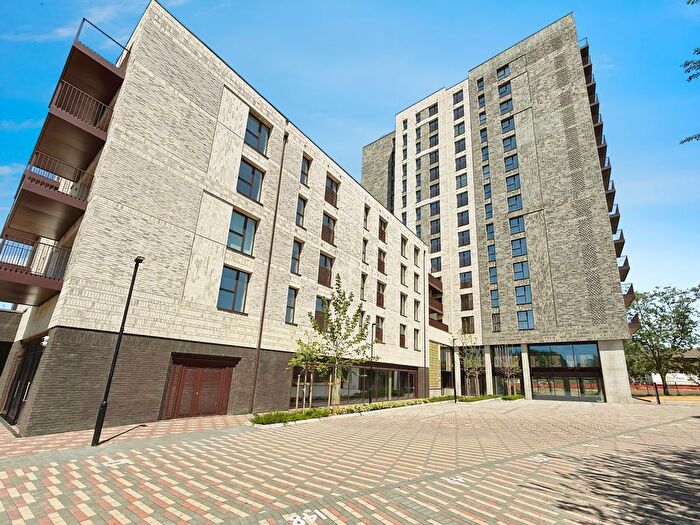 2 Bedroom Flat To Rent In Burnt Mill, Harlow, CM20