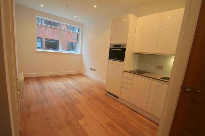 1 Bedroom Apartment To Rent In Flowers Way, Luton, LU1