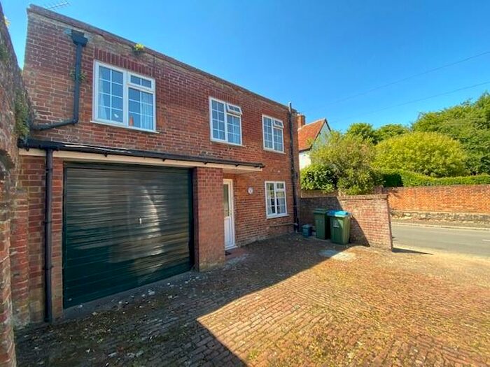 1 Bedroom Cottage To Rent In Oving Road, Whitchurch, Aylesbury, HP22