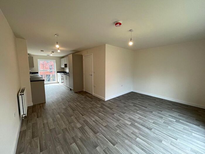 3 Bedroom Property To Rent In Oakwood Drive, Nottingham, NG2