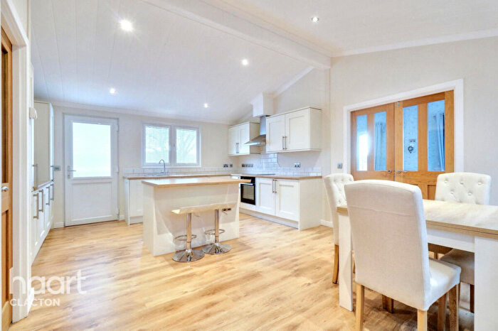 2 Bedroom Detached Bungalow For Sale In Oakleigh Residential Park, Clacton-on-Sea, CO16