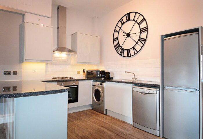2 Bedroom Flat To Rent In Short-Term Let, Lillington Road, Leamington Spa, CV32