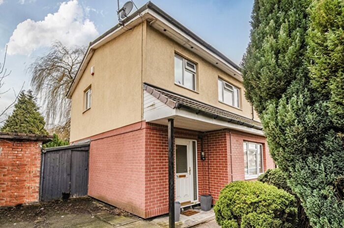 3 Bedroom Semi Detached House For Sale In Cockington Road, Nottingham, Nottinghamshire, NG8