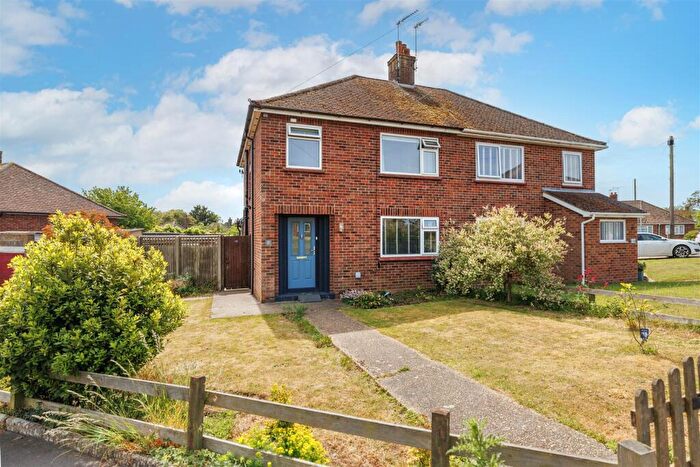3 Bedroom Semi-Detached House For Sale In Queens Drive, Halesworth, IP19
