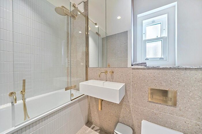 1 Bedroom House Of Multiple Occupation To Rent In Gaskarth Road, London, SW12