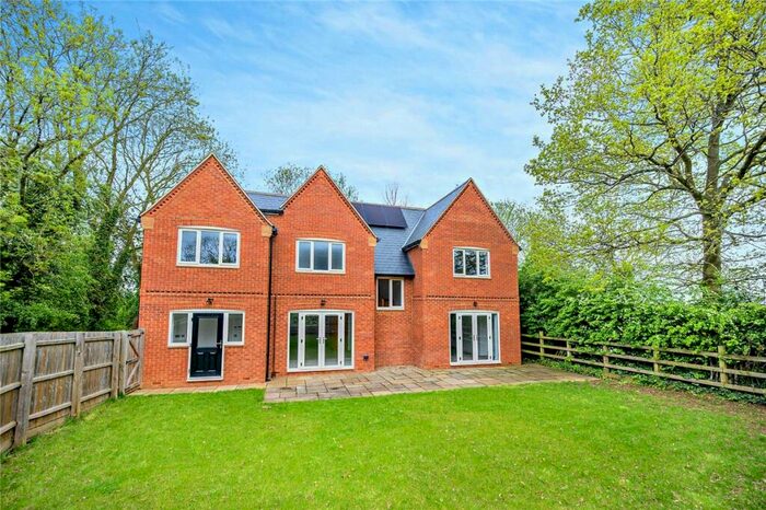 4 Bedroom Detached House For Sale In The Hollow, Ravensthorpe, Northamptonshire, NN6