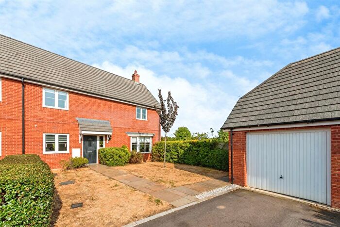 3 Bedroom Semi-Detached House For Sale In Buchan Place, Kingston Bagpuize, Abingdon, OX13