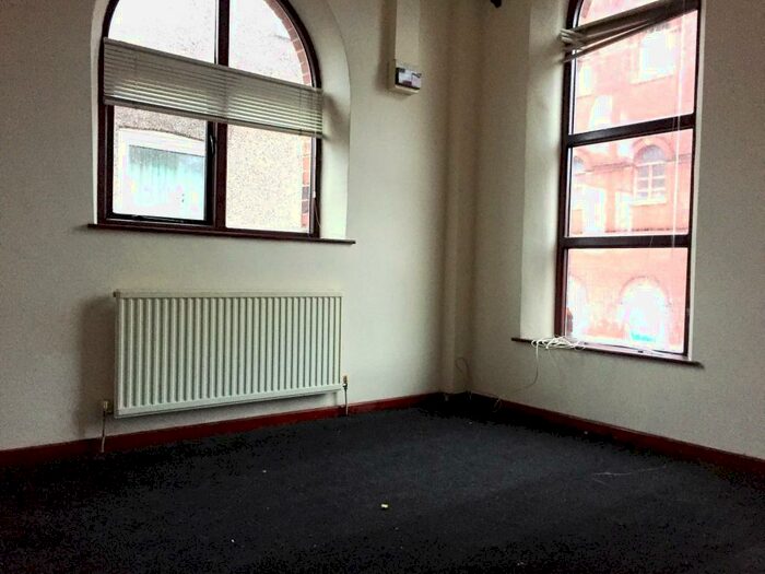 2 Bedroom Apartment To Rent In King Street, DN8