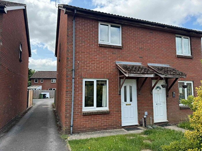 2 Bedroom Semi-Detached House To Rent In Blackdown Way, Thatcham, RG19