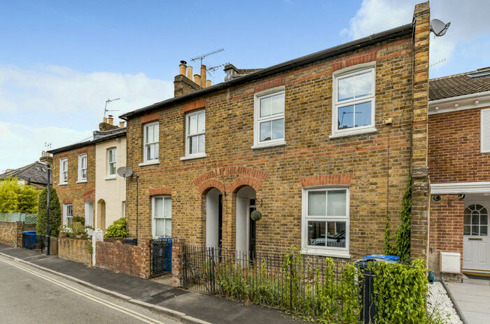 2 Bedroom Terraced House To Rent In St Marks Place, SL4