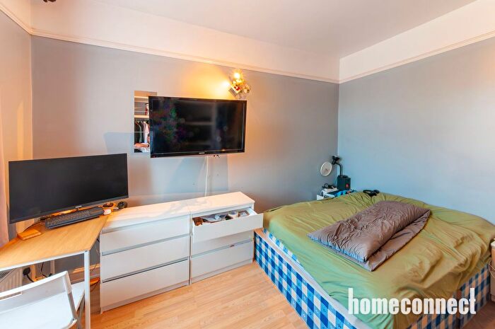3 Bedroom Terraced House For Sale In Byron Avenue, London, E12