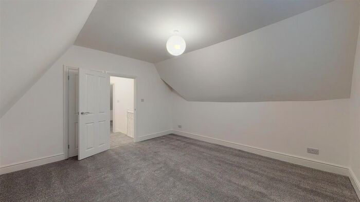 2 Bedroom Flat To Rent In Cheriton High Street, Folkestone, CT19