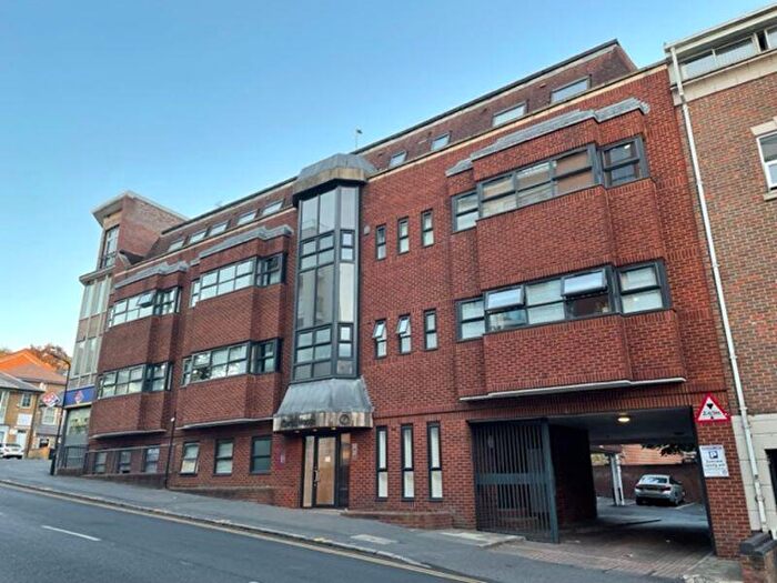 1 Bedroom Flat To Rent In Corporation Street, High Wycombe, HP13