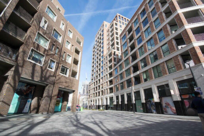 2 Bedroom Flat To Rent In Walworth Road, London, SE17