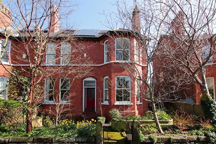 5 Bedroom Semi Detached House For Sale In Victoria Road, Hale, WA15