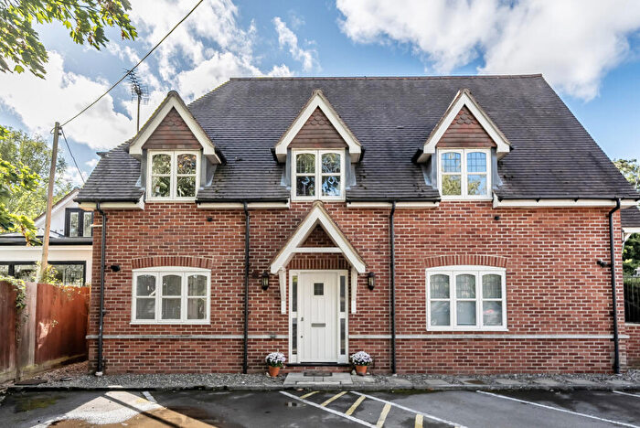 2 Bedroom Apartment For Sale In Chapel Lane, Spencers Wood, Reading, Berkshire, RG7
