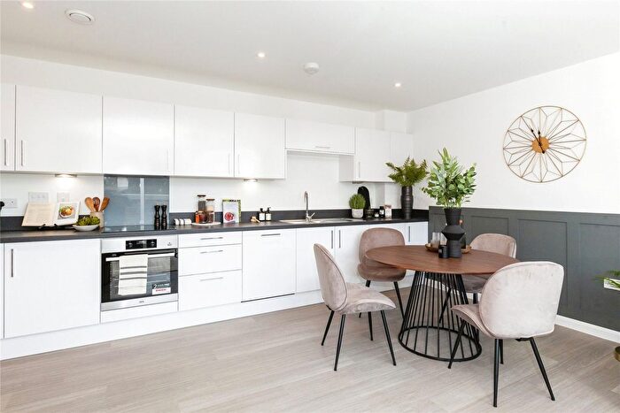 2 Bedroom Flat For Sale In Sunningdale Park, Berkshire, SL5