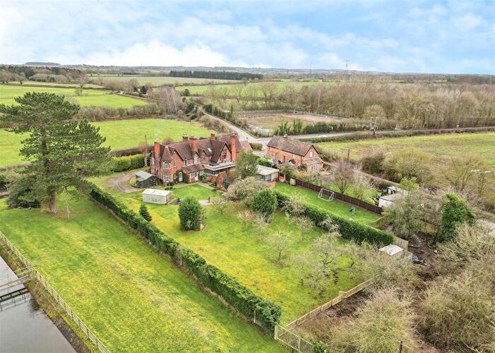 3 Bedroom Character Property For Sale In Station Road, Coleshill, B46