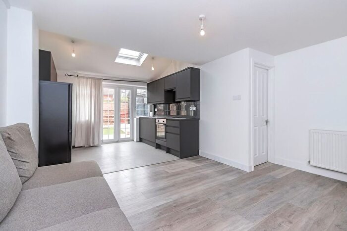 5 Bedroom Detached House To Rent In Lower Marsh Lane, Kingston Upon Thames, KT1