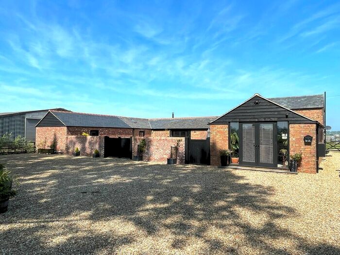 3 Bedroom Barn Conversion For Sale In Guys Head Road, Sutton Bridge, PE12