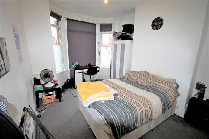 5 Bedroom Terraced House To Rent In Hartley Crescent, Woodhouse, Leeds, LS6