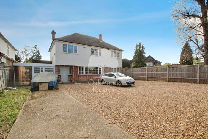 4 Bedroom Detached House To Rent In London Road, Datchet, SL3
