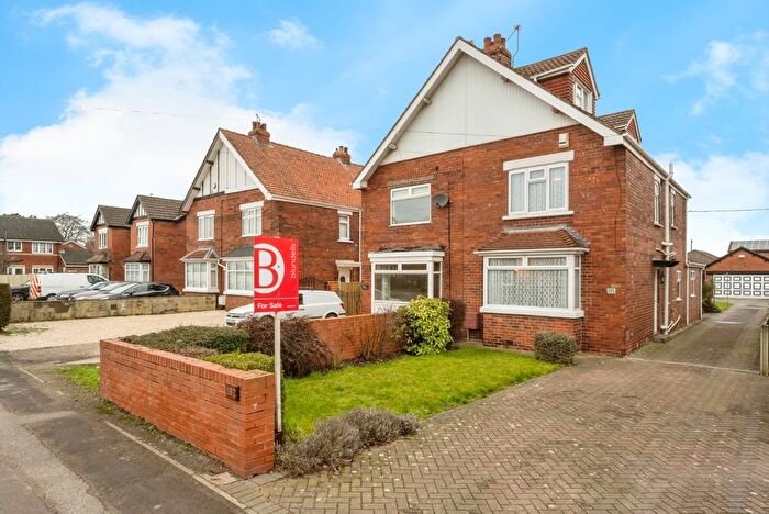 4 Bedroom Semi-Detached House For Sale In High Street, Dunsville, Doncaster, South Yorkshire, DN7