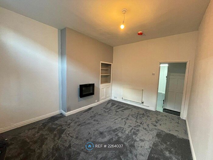 2 Bedroom Terraced House To Rent In Sharp Street, Hull, HU5