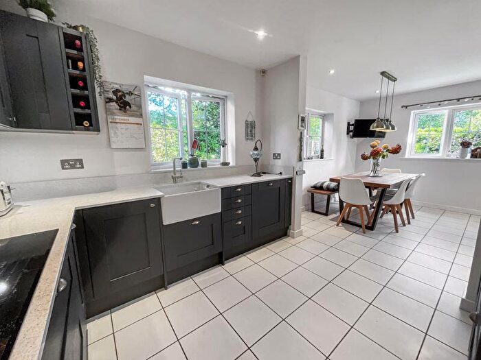 5 Bedroom Detached House For Sale In West Christchurch, BH23