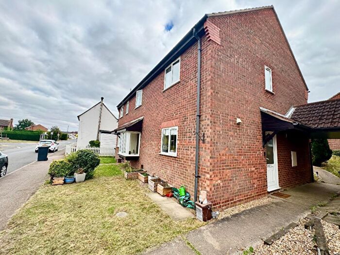 2 Bedroom Cluster House For Sale In Bedford Road, Houghton Conquest, MK45