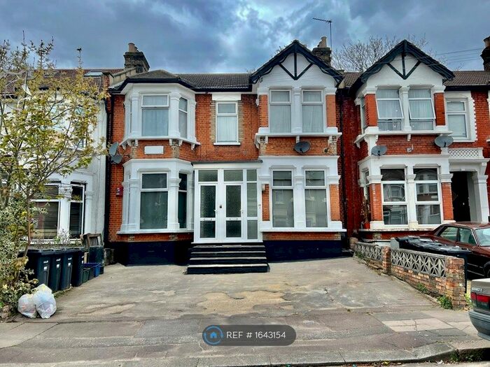 2 Bedroom Flat To Rent In Courtland Avenue Brand New Ground Floor, Ilford, IG1