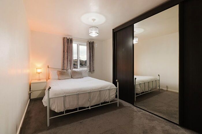 3 Bedroom Town House For Sale In Oxford Street, Upperthorpe, S6