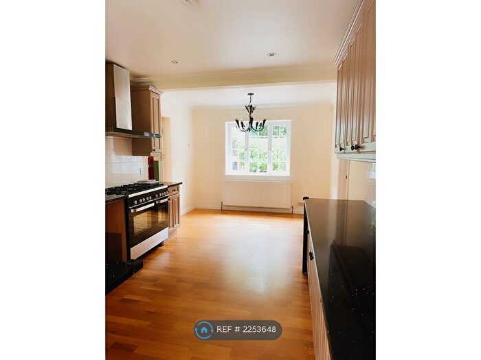 5 Bedroom Detached House To Rent In Glenferness Avenue, Bournemouth, BH3