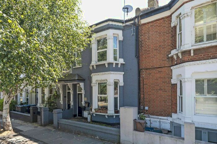 1 Bedroom Flat To Rent In Gap Road, London, SW19