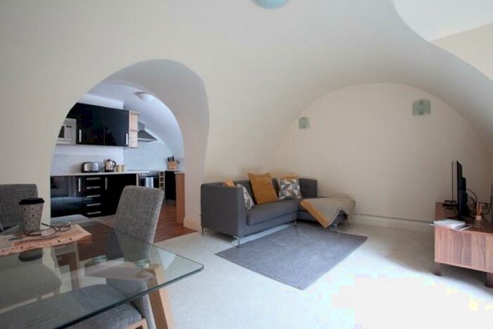 2 Bedroom Apartment To Rent In Winckley Street, Preston, PR1