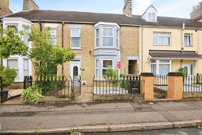 5 Bedroom Terraced House For Sale In Henry Street, Peterborough, PE1