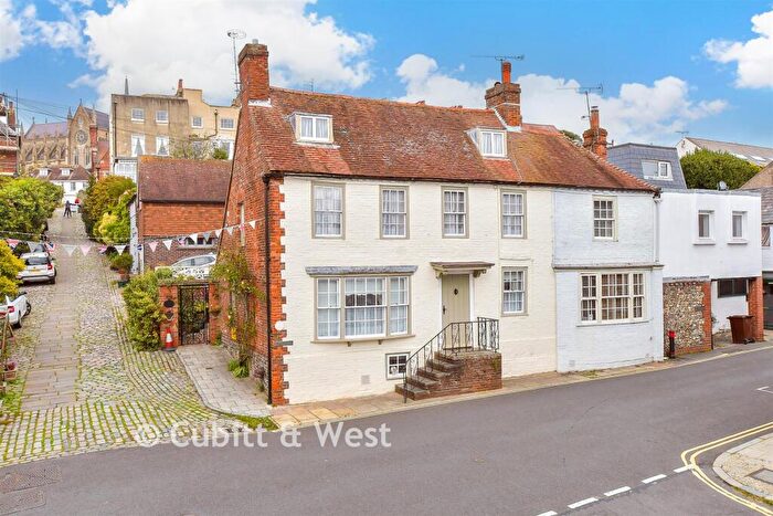 3 Bedroom Semi-Detached House For Sale In Tarrant Street, Arundel, West Sussex, BN18