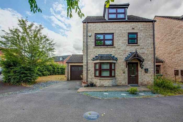 4 Bedroom Detached House To Rent In Water Lily Gardens, Creswell, Worksop, S80