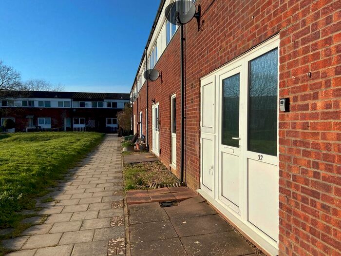 3 Bedroom Property To Rent In Bounds Croft, Greenleys, Milton Keynes, MK12