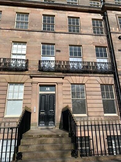 2 Bedroom Apartment To Rent In Hamilton Square, Birkenhead, Wirral, Merseyside, CH41