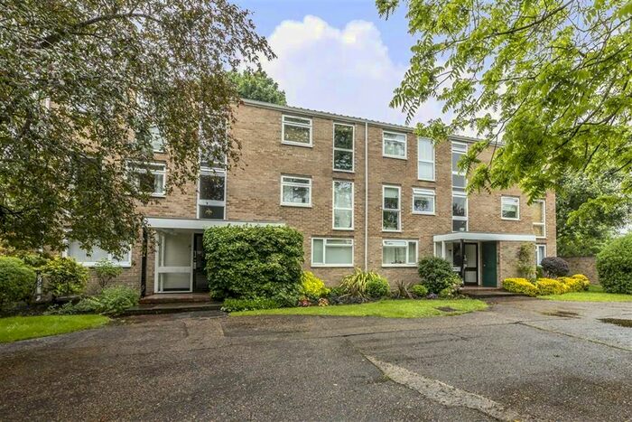 1 Bedroom Flat To Rent In Harrowdene Gardens, Teddington, TW11