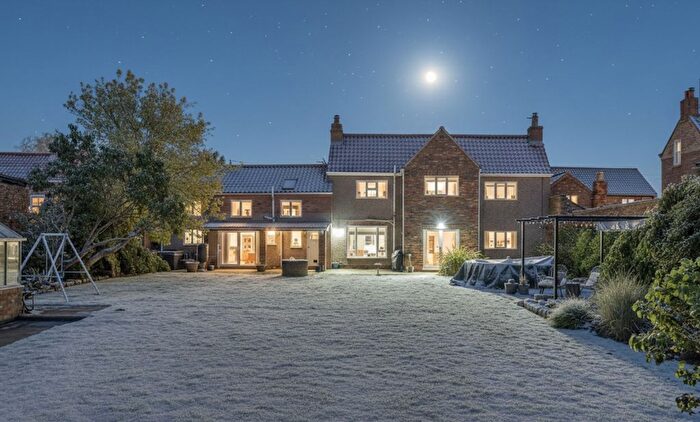 5 Bedroom Detached House For Sale In High Street, Barmby-On-The-Marsh, Goole, Yorkshire, DN14