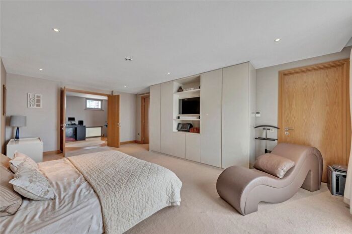 3 Bedroom Flat To Rent In Melrose Apartments, Winchester Road, NW3