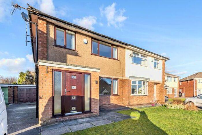 3 Bedroom Semi-Detached House To Rent In Wyre Drive, Worsley, Manchester, M28