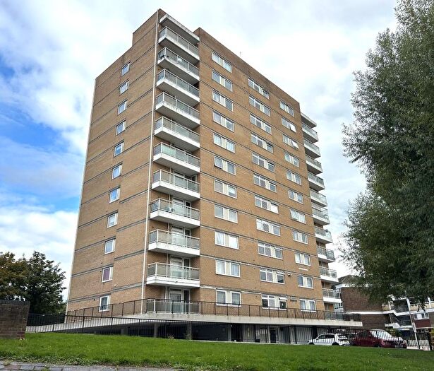 2 Bedroom Flat For Sale In Hollingbourne Tower, Westwell Close, Orpington, BR5